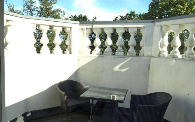 The Walton Hotel