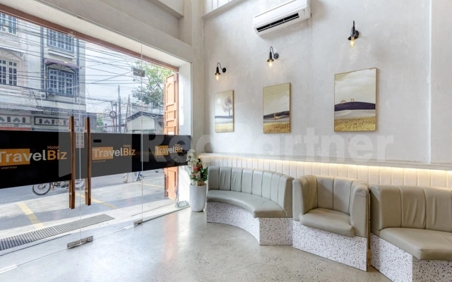 Travel Biz Hotel Medan Mitra RedDoorz