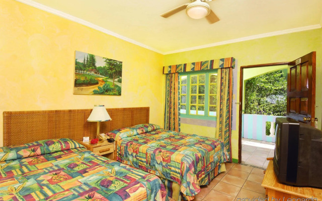 Doctors Cave Beach Hotel