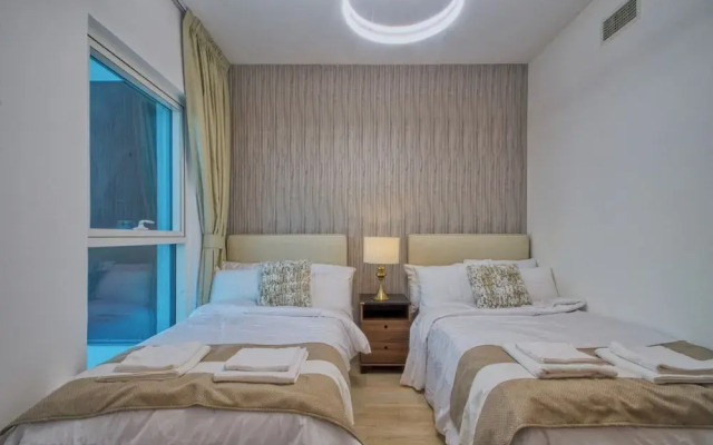 Luxe Ventures Waters Edge Haven