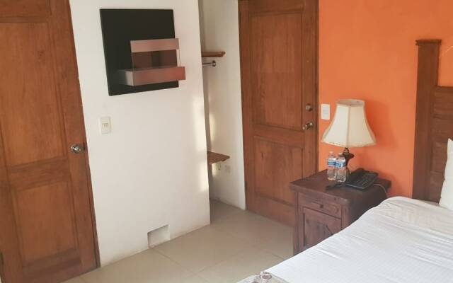 Hotel Revi Inn