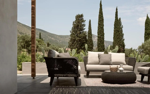 Yliessa - Luxury pool villa surrounded by nature