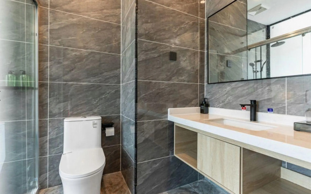 Hefei Les Theme Hotel