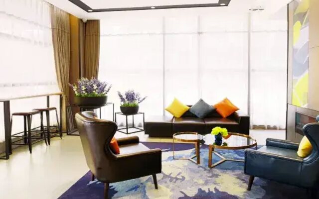 Homeinn Selected Hotel (Xi'an Northwest University of Political Science and Law Mingdemen Zhuque Avenue)