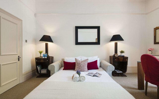 The Chelsea Cathcart Lodge - PC01