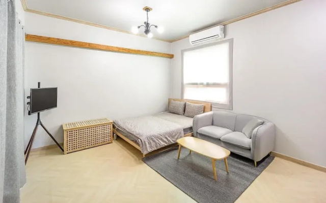 Namhae Seven House