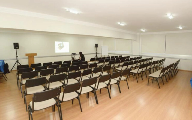 Leon Park Hotel e Convenções
