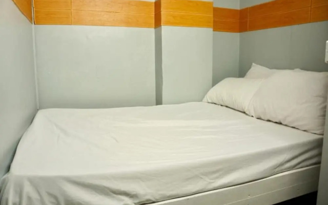 E Transient - Hostel