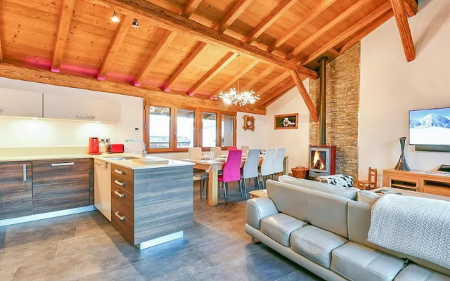 Cosy Chalet in Village of Les Allues