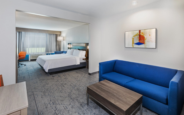 HOLIDAY INN EXP STES SPACE CTR by IHG