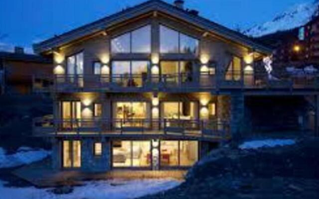 Appartement La Tania, 5 pièces, 12 personnes - FR-1-513-17