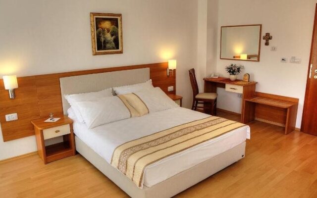 Hotel Leonardo