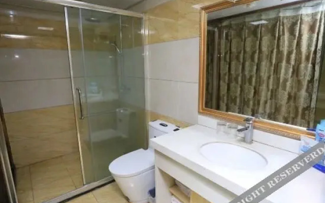Yawang Business Hotel