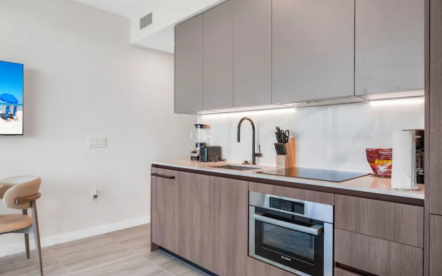 Luxury Condos Near Miami Beach