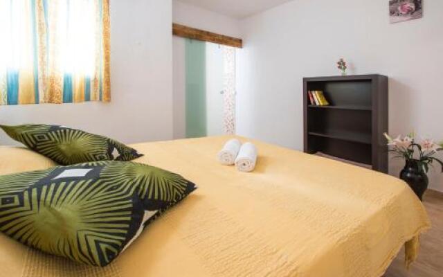 Vacation Apartment Lanzarote Rent a car "A"