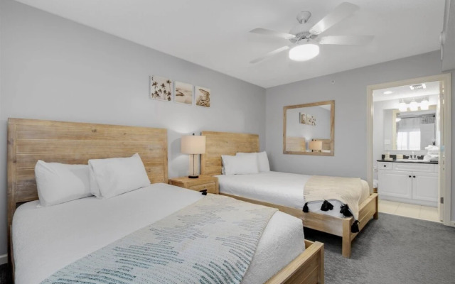 Yacht Club Villas 2-902