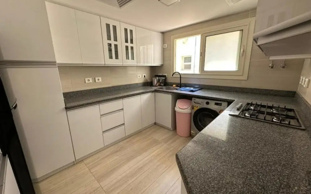 Penthouse with roof-amberville-NEWGIZA