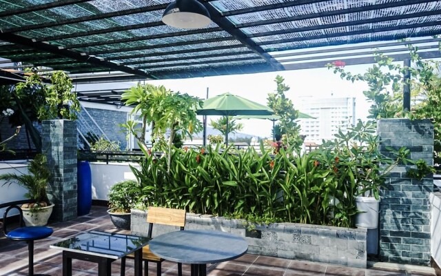Palm Apartment