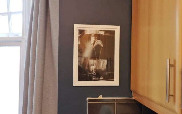 Charming  Oxford Apartments