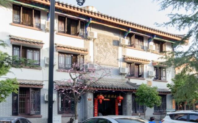 Maya Apartment Hotel (Chuxiong Yiren Ancient Town Branch)