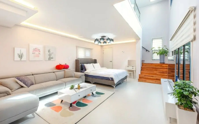 Gosung Shalala Private Pool & Spa Villa
