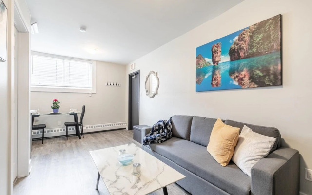 Modern Rustic 1BR Boutique Apt Within DT Hamilton