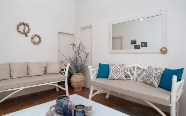 Kapeli Suites