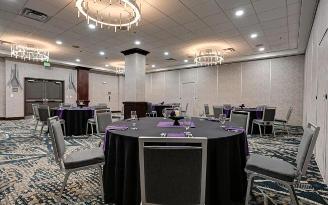 DoubleTree by Hilton Denver International Airport