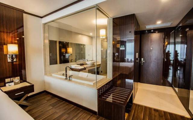 Central Luxury Ha Long Hotel