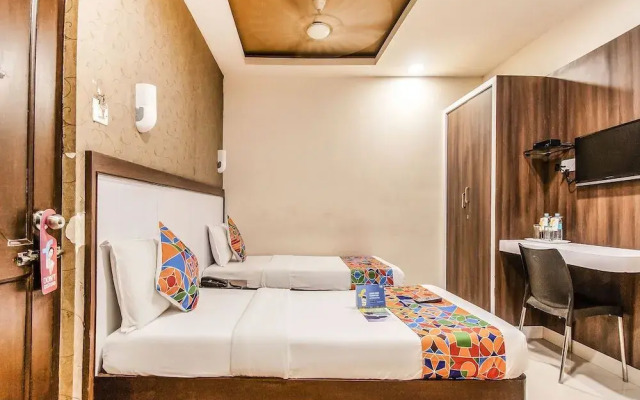 OYO 4324 Hotel Emerald Manor