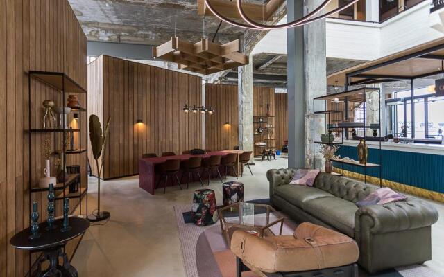 Hotel de Timmerfabriek I Kloeg Collection