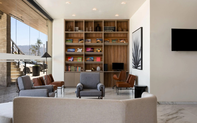 Tryp By Wyndham Ciudad Guzman Uttsa