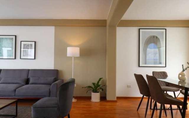 w Perfect 3BR Near Malecon in Barranco
