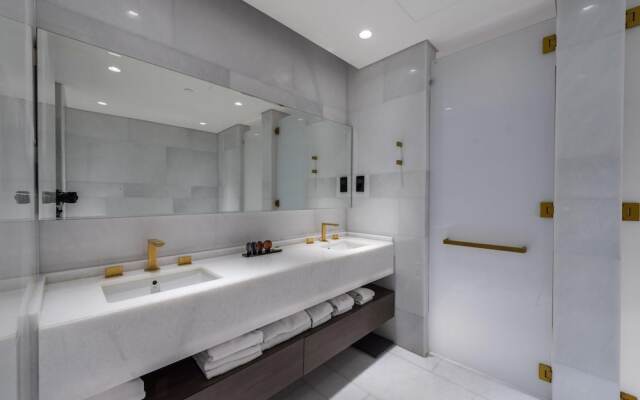 DXB - Five - 41508 - PJ