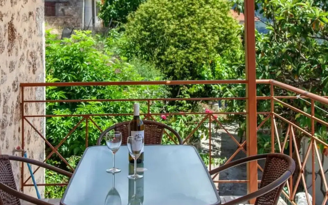 Agios Petros Apartments 1