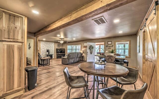 Ruidoso Cabin w/ Patio - Walk to Midtown!