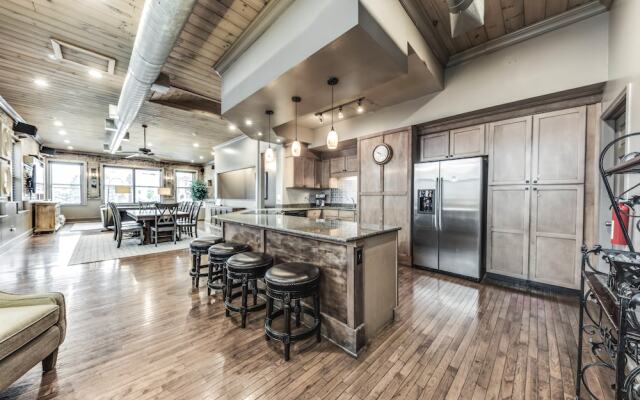 Cook Loft