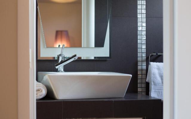 Airathens Suites