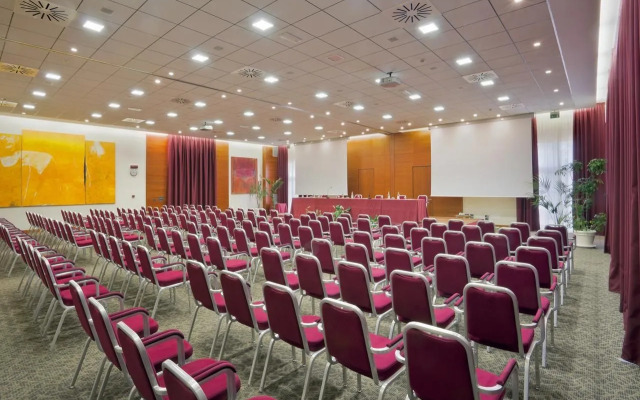 Crowne Plaza Venice East by IHG