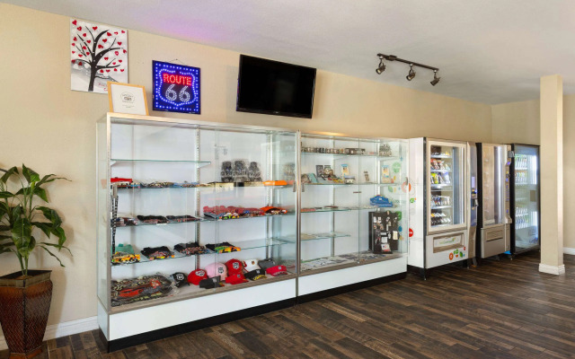 Ramada by Wyndham Kingman