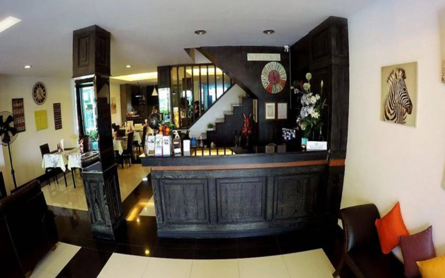 OYO 898 Sota Residence