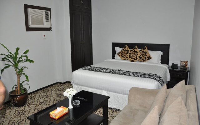 Oyo 411 Moon Hotel