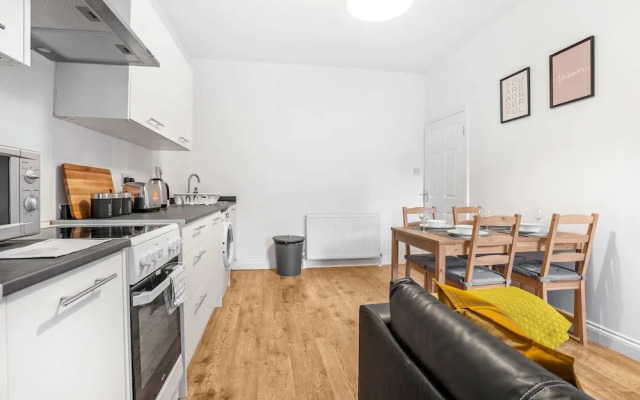 2 Bed-ground Floor-free Parking