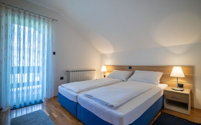 Apartments and Room Robert