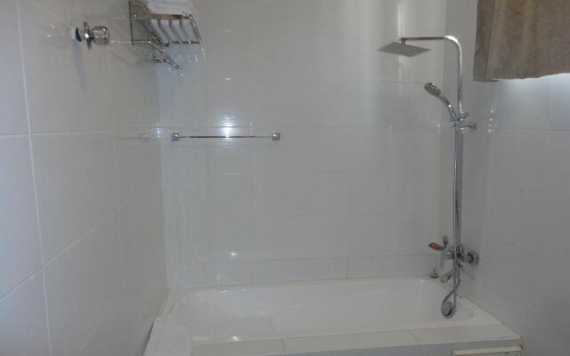 Tenack Beach Resort & Hotel