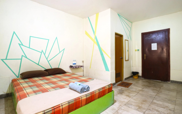 Wisma Gading Indah 1 by ZUZU – Guest Rooms – Jakarta