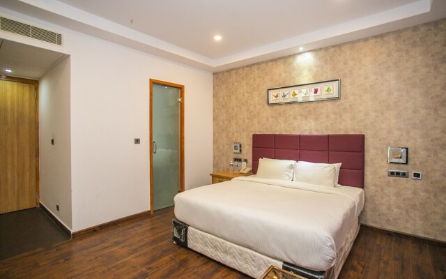 Edition O 30018 Ramee Strand Electronic City