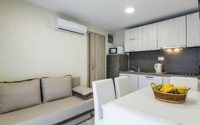Appealing Mobile Home in Banjole With Garden