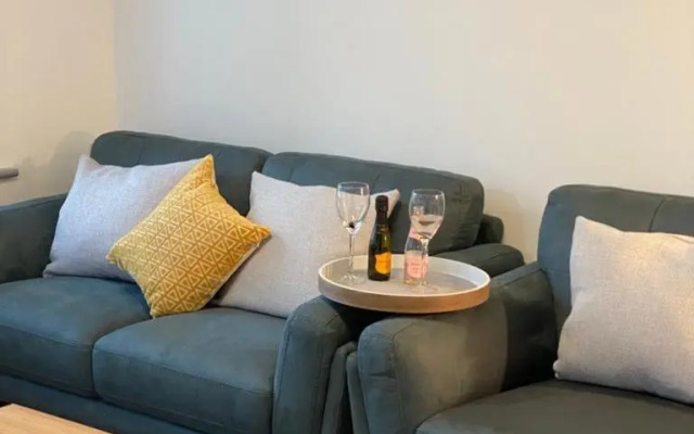 Location Location - Gorgeous 3 Bed Apartment in Killarney