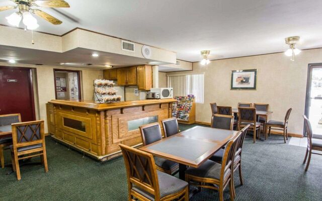 Red Roof Inn MacClenny